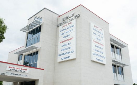 1580 Skeet Club Road, High Point