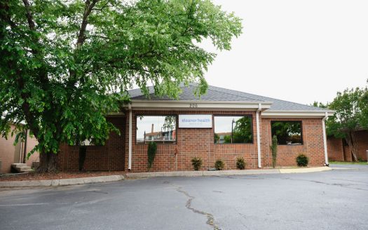 206 Gatewood Ave, High Point